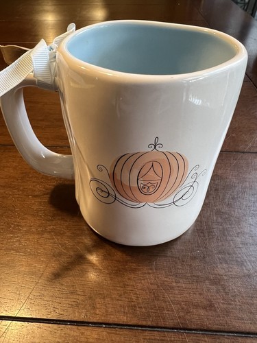 Süßer Rae Dunn Disney Cinderella Kaffeebecher mit Kutschenbild BIBBIDI BOBBIDI BOO - Bild 3 von 7