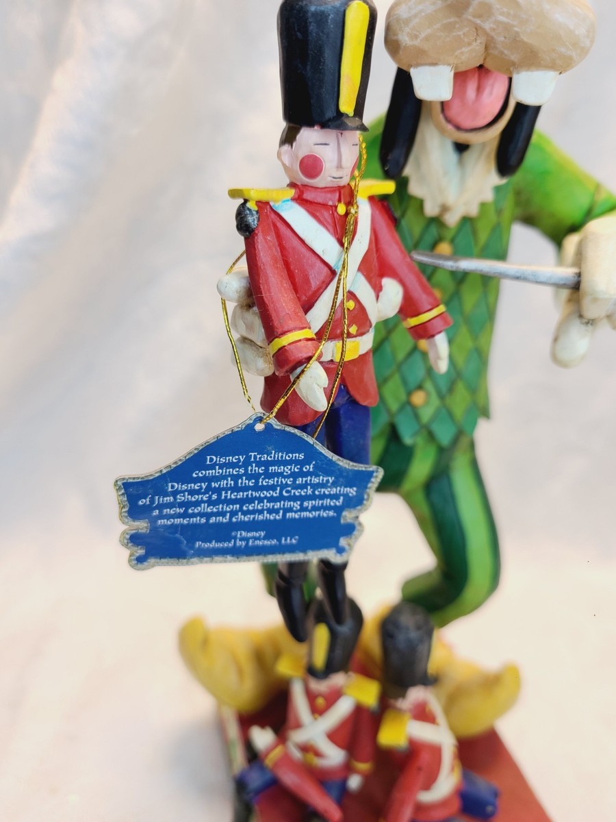 Disney Traditions Jim Shore Santa's Goofy Helper #4005627
