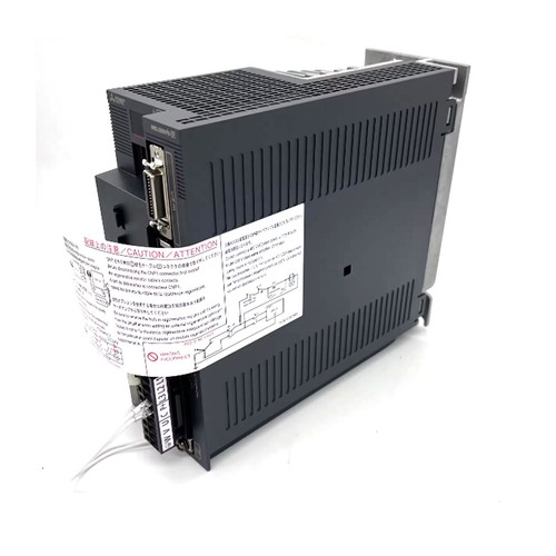 NEW Mitsubishi MR-JE-70C MRJE70C servo driver - Picture 4 of 9