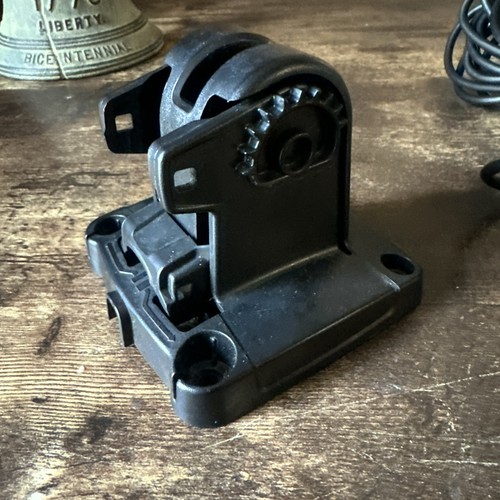 Lowrance Hook Reveal 5 SplitShot Unit Only Excellent Condition - Picture 5 of 11