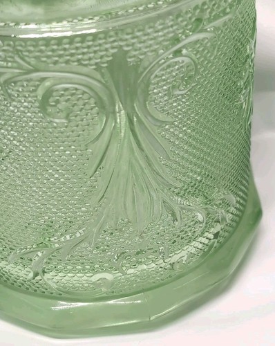 Tres botes de vidrio Tiara Chantilly verde - Imagen 7 de 8