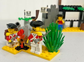 LEGO Pirates: Barnacle Bay Value Pack 1729 Used. Vintage Sets: 1871, 1872, 1873