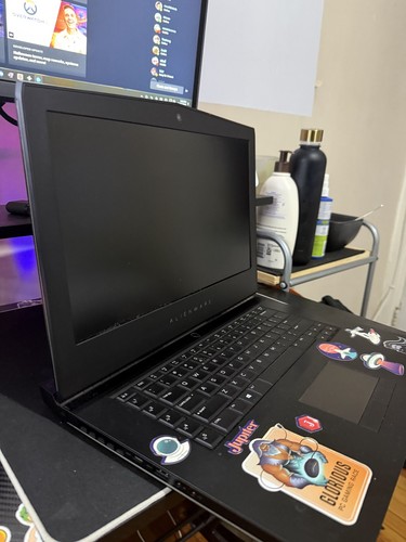 Alienware 15R4 laptop - I7 8th Gen, gtx1060, 16GB, 120Hz GSYNC - Picture 14 of 16