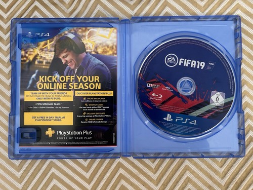 PS4 Game Bundle - FIFA 19, FIFA 18, Overwatch, Plants vs Zombies GW2 - Picture 3 of 13
