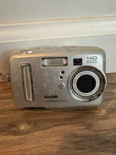 Kodak EasyShare CX7430 4.0MP Digital Camera Silver Tested 3x Zoom Vintage Y2K - Picture 1 of 4