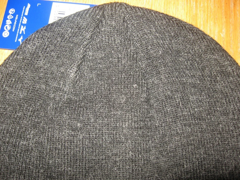 BNWT MENS MIZUNO MELANGE GOLF WINTER  BEANIE HAT BLACK ONE SIZE FREE POSTAGE - Image 2 of 4