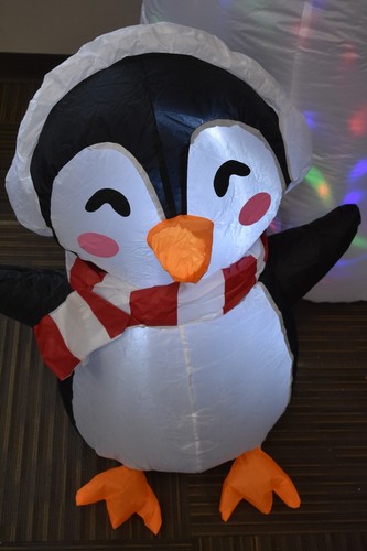8' Christmas Inflatables Christmas Yard Decoration w LED LIghts Outdoor Use - 第 3/6 張圖片