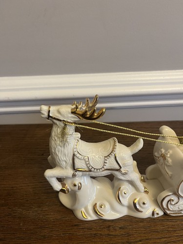 Mikasa Weihnachtsmann mit Schlitten Rentier Urlaub 12" cremefarbenes Porzellan mit Goldakzenten - Bild 8 von 12