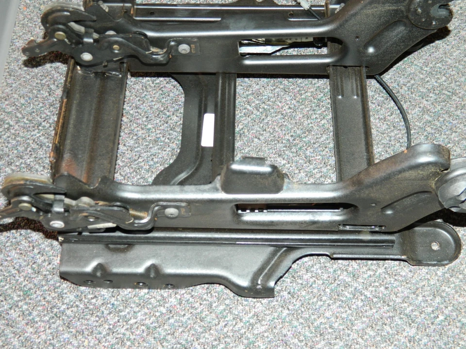 New OEM Ford 2000-2002 Ford Windstar Manual Seat Frame Support - Image 3 of 4