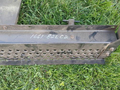 International Harvester 1661826C2 lower Commercial Truck battery step - Bild 8 von 10