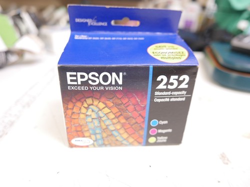 Original Epson 252 Farbtintenpatrone mit Standardkapazität EXP. 2019 - Bild 1 von 3