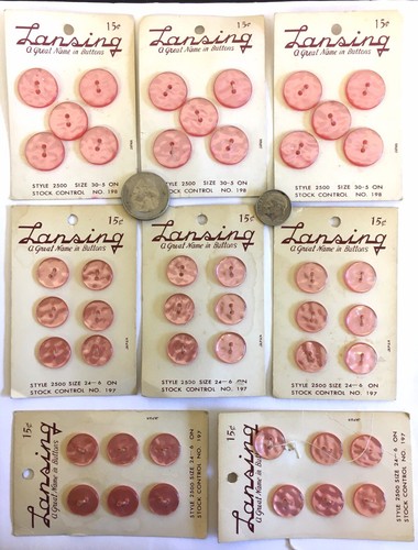 Lot 45 Lansing rosa Kunststoff 2 Loch Knopf Stil 2500 Größe 30 24 Japan Vintage Karten - Bild 2 von 3