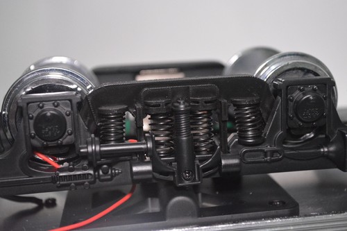 Aristo-Craft Lower Spring Holder Streamline Passenger (ART-32000-34) - Picture 4 of 6