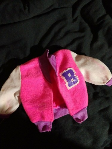 MATTEL BARBIE DOLL PINK LETTER JACKET CLOTHING CLOTHES - Picture 6 of 6