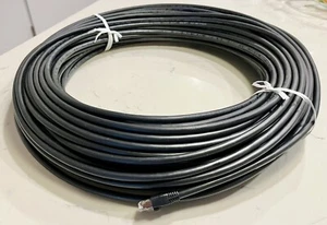 200 Ft CAT6A Câble Ethernet F/UTP fioulé 23 AWG Solide - Connecteurs blindés