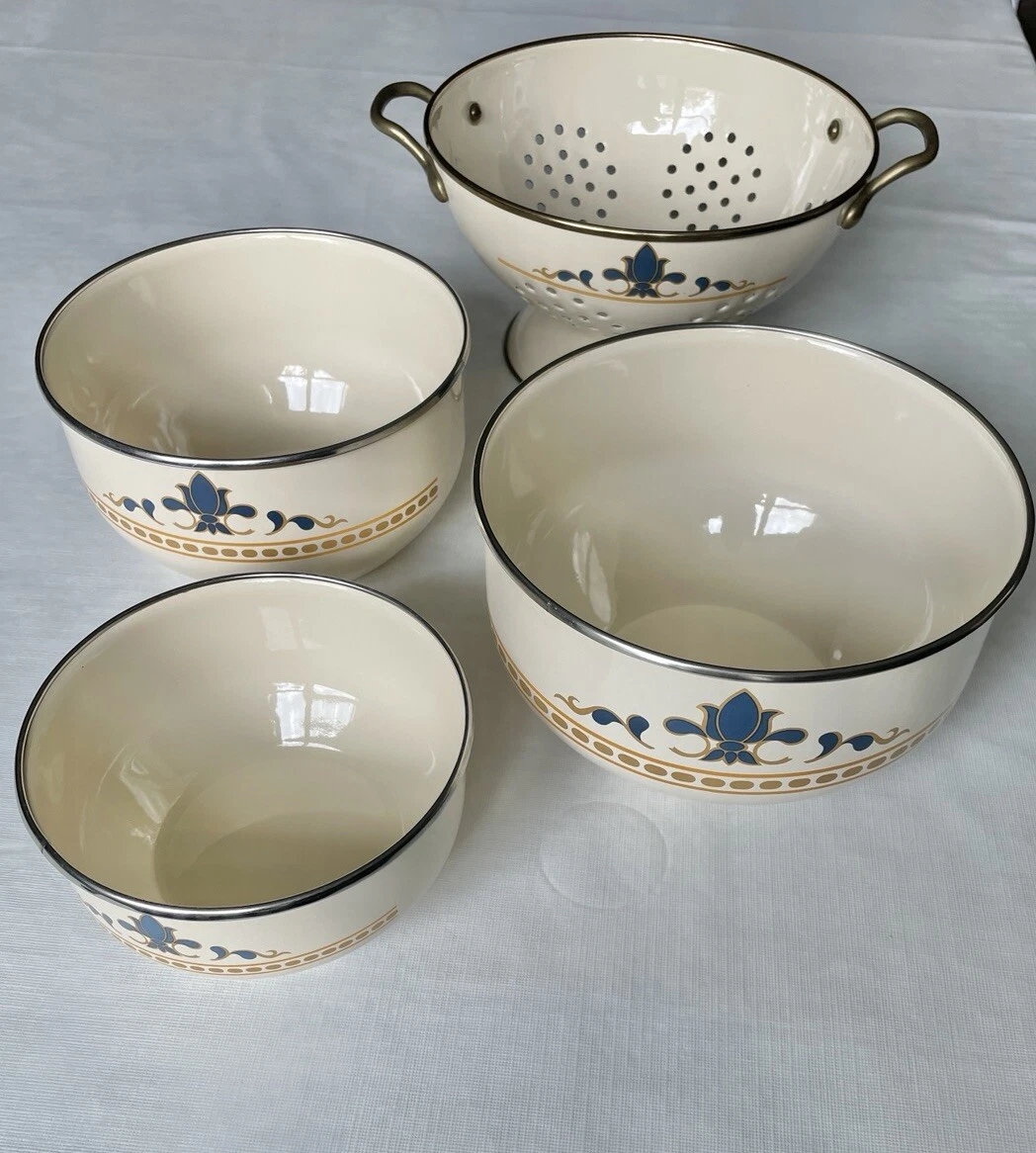 3 Enamel Nesting Mixing Bowls And Colander