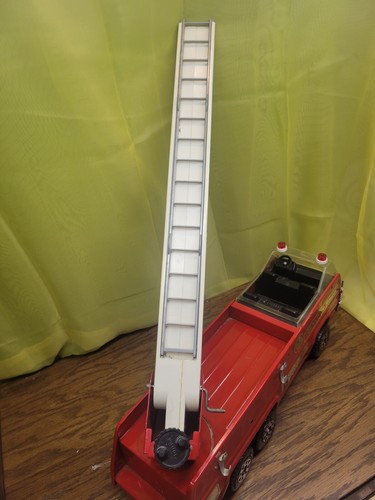 Vintage Tonka Fire Rescue Aerial Unit 2 Ladder Truck #13270 Excellent Working - Picture 9 of 24