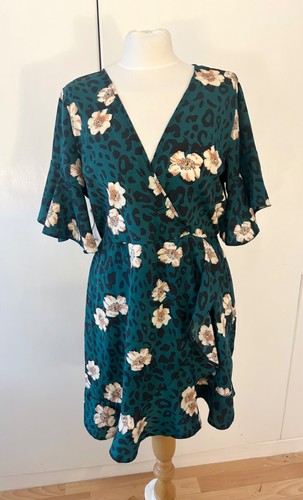 AX PARIS Green Floral Dress ~ size 16 