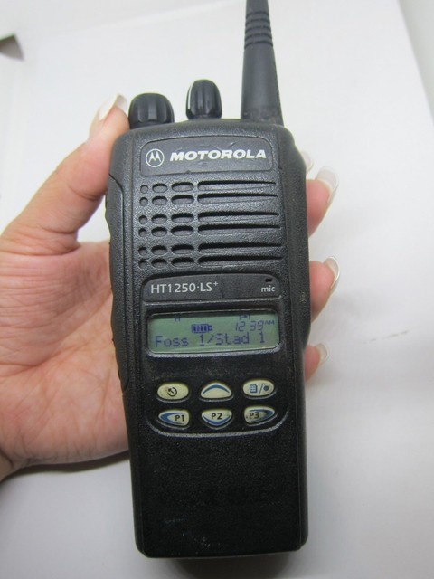 Motorola HT1250 UHF 450-512MHz 128 Channel AAH25SDF9AA5AN Mint TESTED