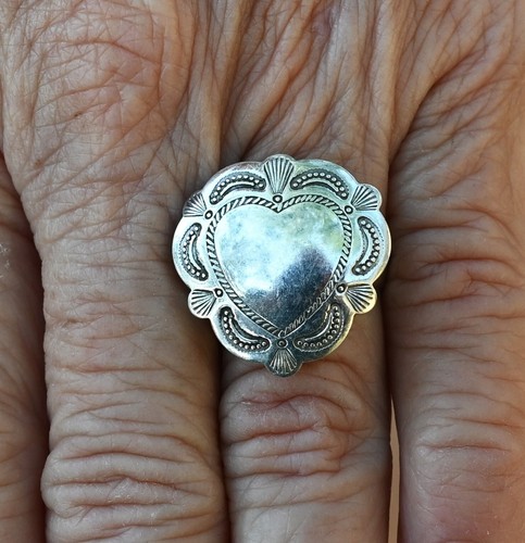 Unique Navajo Button Cover Ring by Davin Benally Sterling Silver 5.8 grams - Picture 10 of 11
