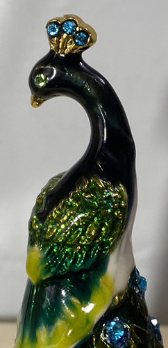 3.75" PEACOCK enamel and crystal Hinged Trinket/Pill Box - Picture 6 of 11