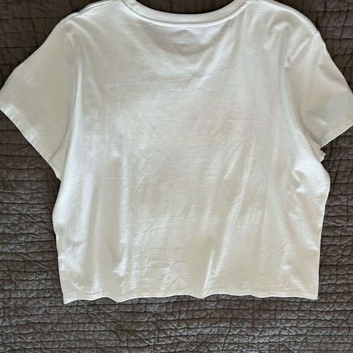 Women’s White Levi’s T Shirt With Colorful Logo Plus Size 3x Short Sleeved - Picture 2 of 3
