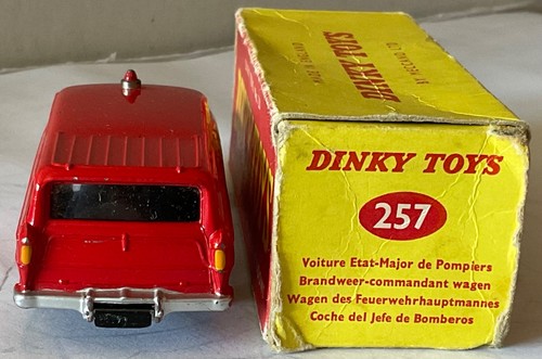 DINKY TOYS 257. COCHE JEFES DE BOMBEROS CANADIENSES.MUY BUEN MODELO Y CAJA - Imagen 4 de 13