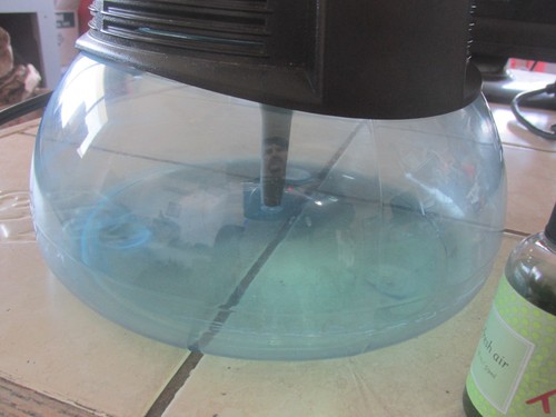 Rainbow Rainmate IL Lufterfrischer Luftreiniger mit LED-Leuchten getestet mit Duft - Bild 2 von 7