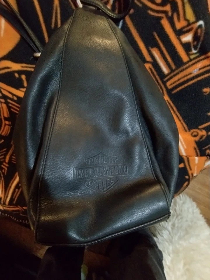 Mochila de equitación/cartera de hombro/bolso hobo Harley Davidson de cuero negro para mujer  Foto 2 de 4