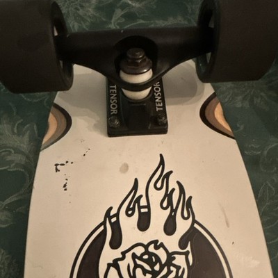 Globe Cruiser Series Complete Skateboard White Black flaming rose