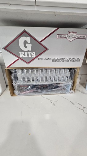Bachmann Spur G 98905 undekorierter Reisezugwagen Bausatz mit Innenbeleuchtung Neu in OVP