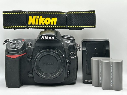 Nikon D300+MB-D10 Grip+AF-S 18-55mm VR Lens+2 Batteries+Charger–Low 15,666 Shots - Picture 3 of 22