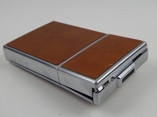 Vintage 1970's Polaroid SX-70 Land Camera with Black Pouch - UNTESTED AS-IS - Picture 17 of 23