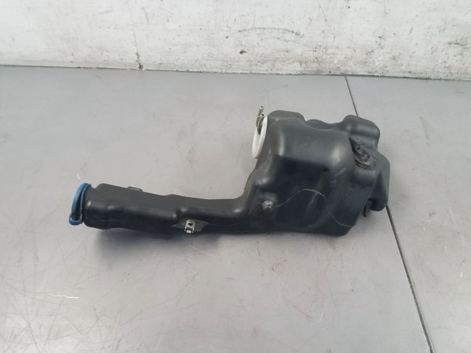 2011 Mercedes Benz AMG E 63 Windshield Washer Reservoir #7920 B3 - Image 2 of 4