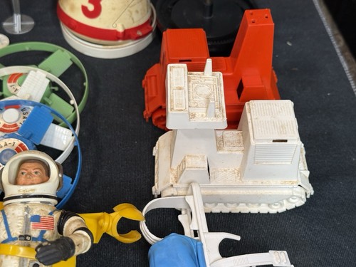 1960s Major Matt Mason Space Station Lot Figures Vehicle Access Press Out Book - Bild 10 von 23