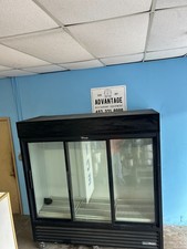 True GDM-69-HC-LD Three Door Sliding Glass Door Cooler - 0732