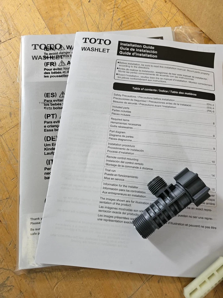 TOTO T1SW2491#01 Washlet Elongated Bidet Toilet Seat w/ Remote Control - Image 3 of 4