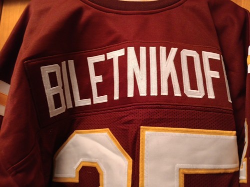 HALL OF FAME FRED BILETNIKOFF AUTOGRAPHED RED FLORIDA JERSEY COÀ INCLUDED - Picture 5 of 8