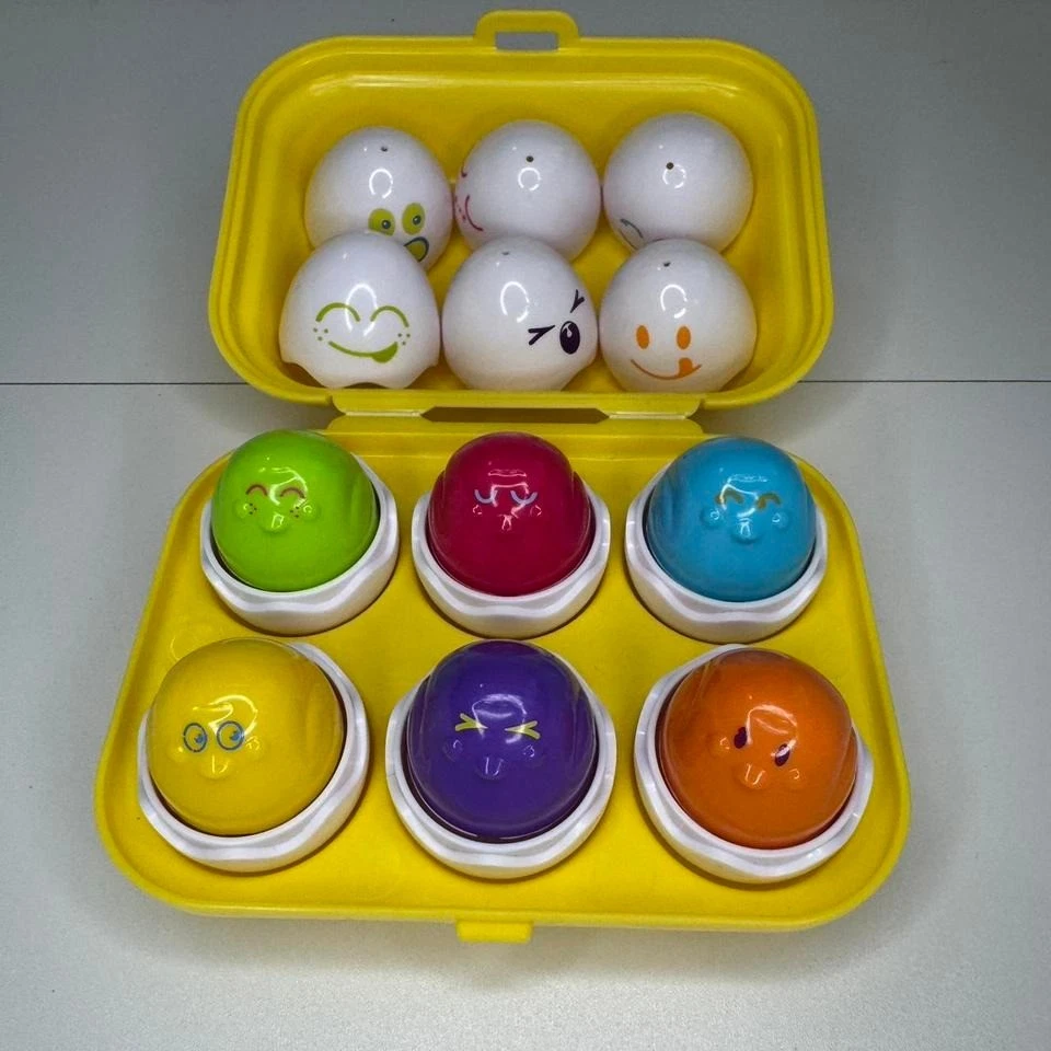 Vintage 1993 E1581 Tomy Egg Shape Sorting Hide N Squeak Toy Eggs & Yellow Carton - Изображение 3 из 4
