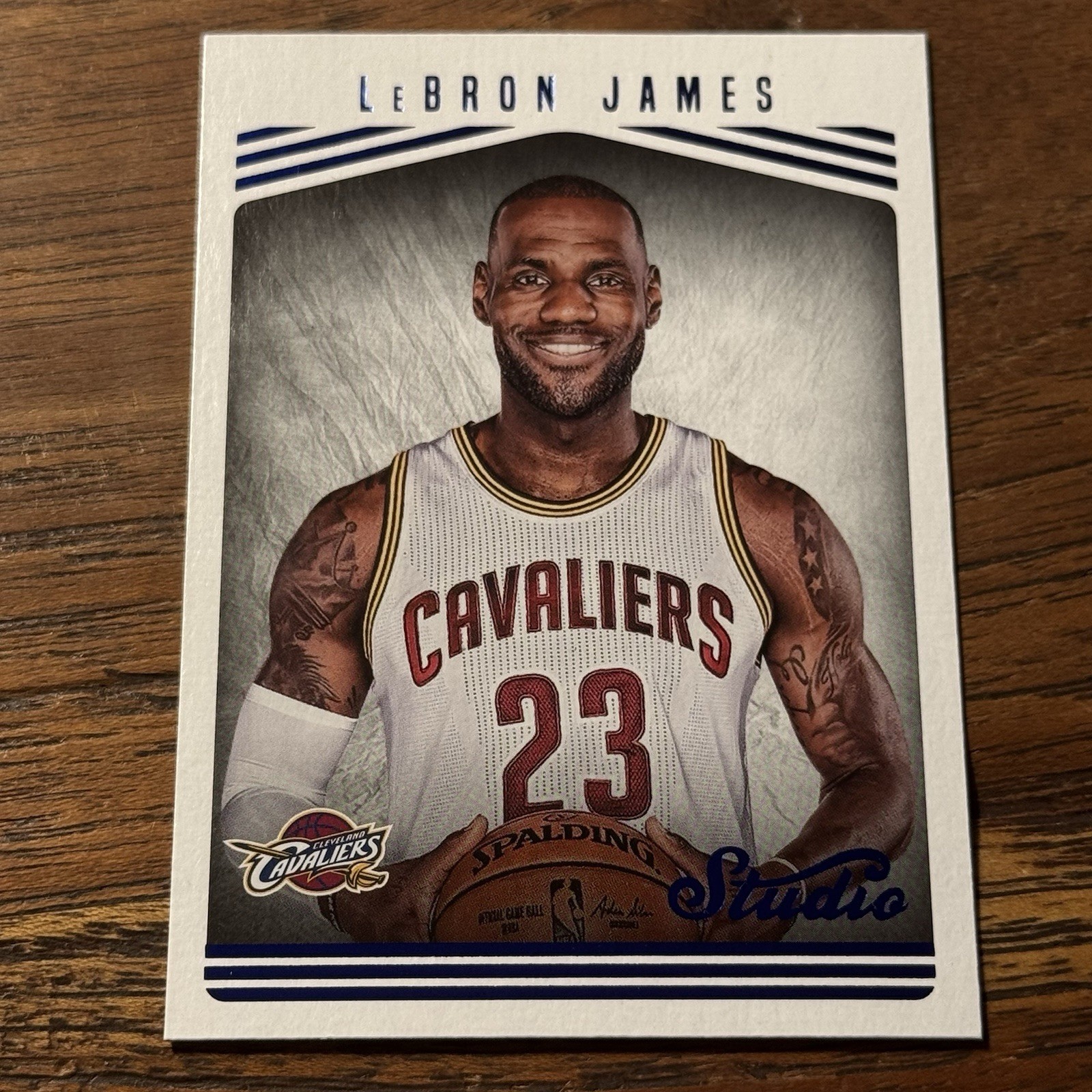 LeBron James 2016-17 Panini Studio BLUE Card #136 Cleveland Cavaliers
