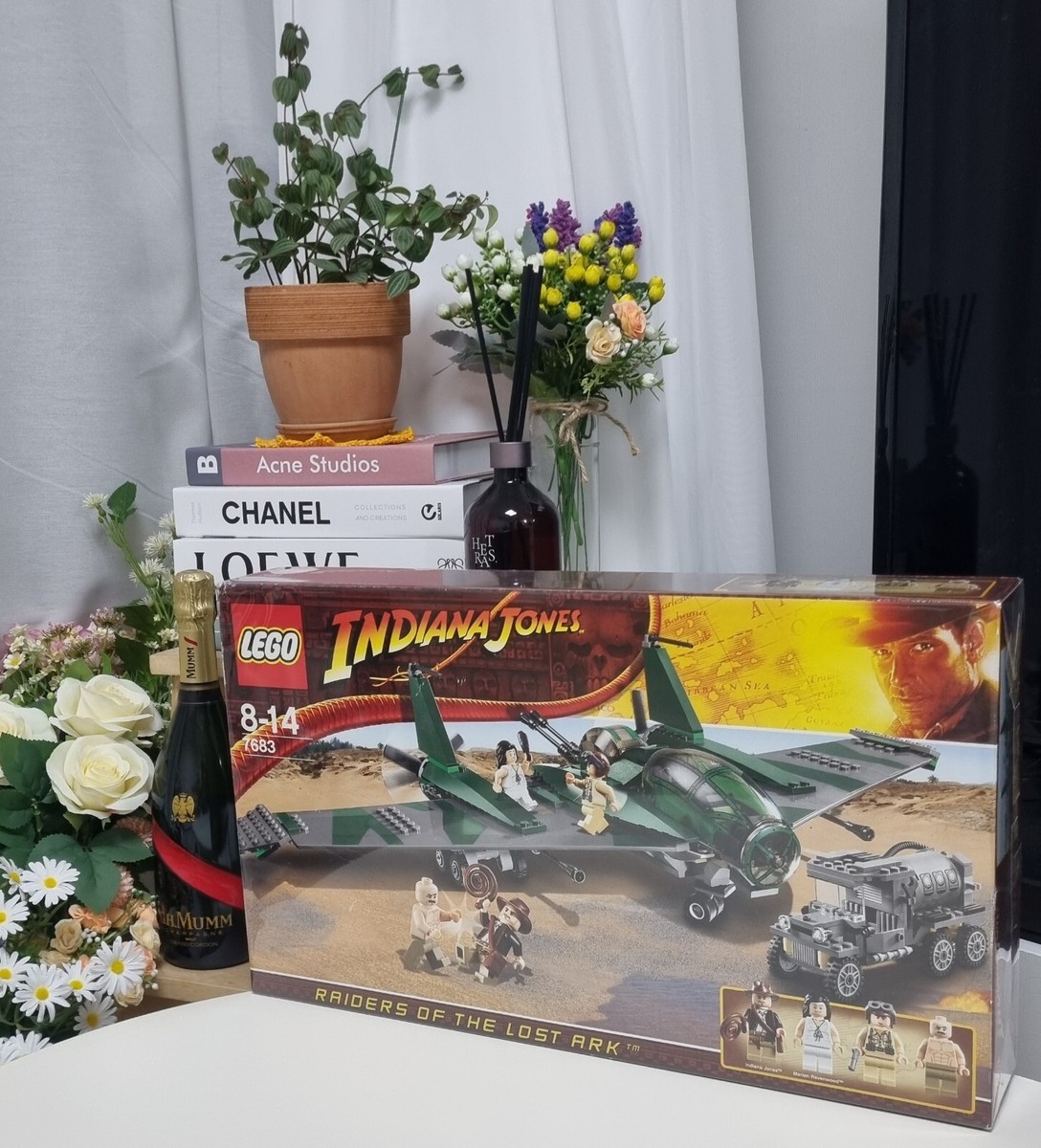 Buy LEGO Indiana Jones: Fight on the Flying Wing (7683) online | eBay