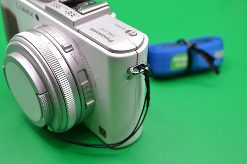 Panasonic LUMIX DMC-LX7 White Digital Camera #244 - Picture 5 of 17