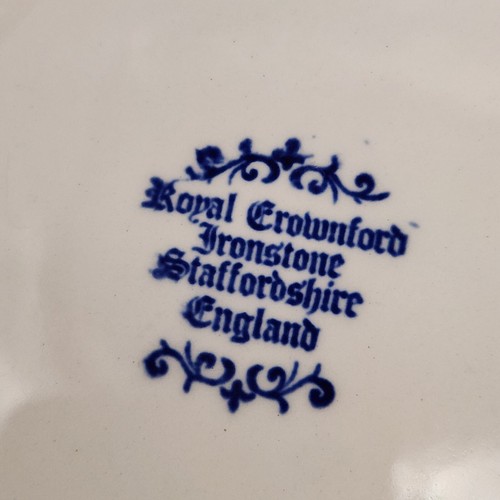 Royal Crownford Ironstone Hanging Cat Plate "Loving Hearts Unite As One" 5.75"W - Picture 8 of 11