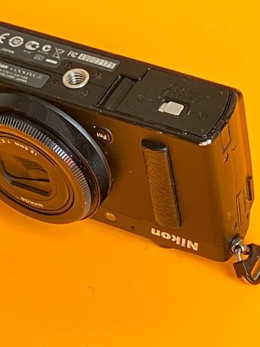 Nikon Coolpix A DX - schwarz - Black - guter Zustand - Bild 6 von 10