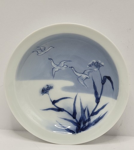 Vintage Asian Porcelain blue and white shallow bowl Crane or Heron in flight - Picture 4 of 10