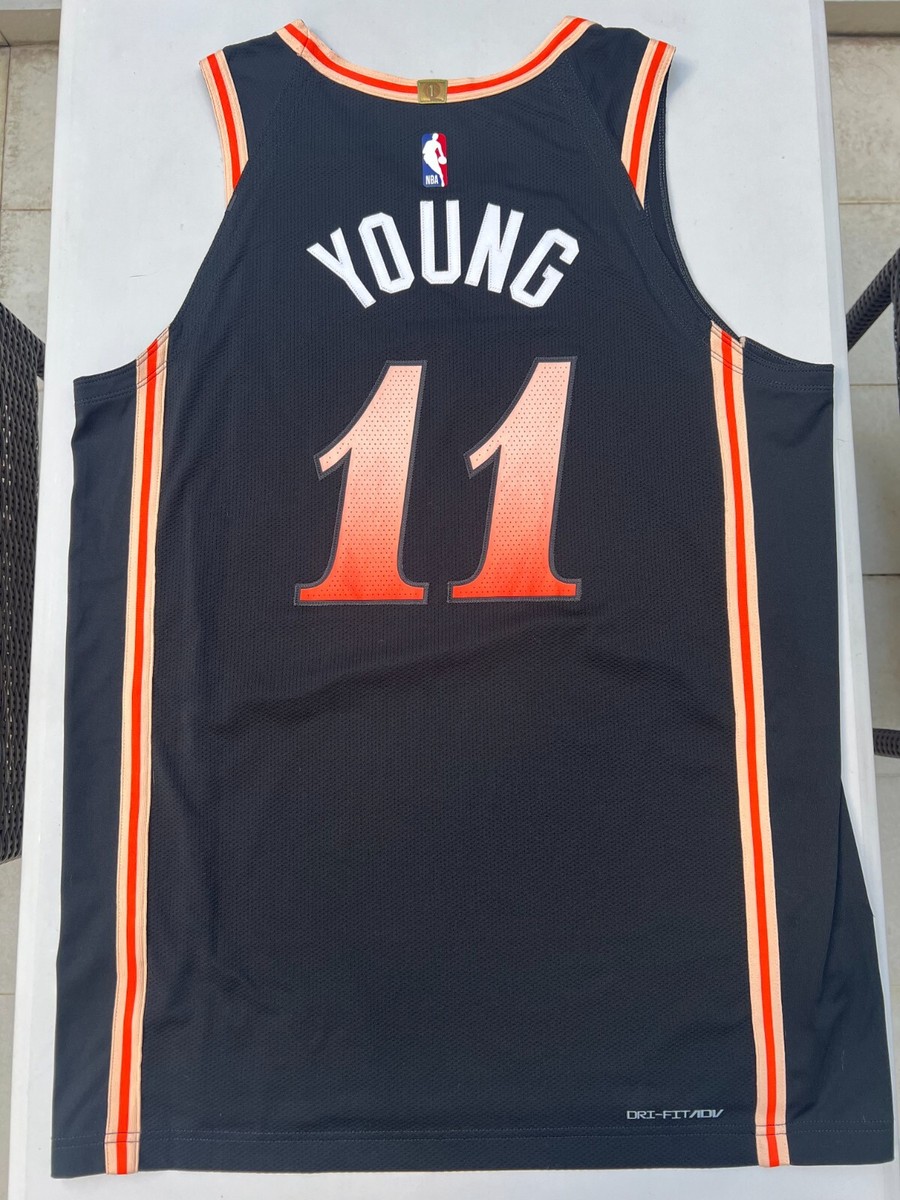 売れ筋商品|||ナイキ Tシャツ トップス レディース Men's Trae Young Red Atlanta Hawks Icon 2022/23 Name and Number T-shirt Red Trae Young Atlanta Hawks Nike Icon 2022/23 Name & Number T