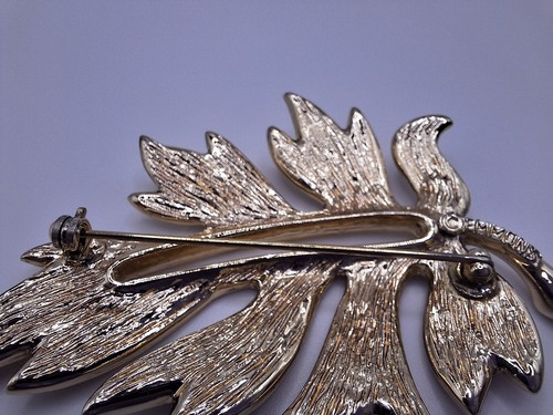 Vintage Signed Emmons Gold Tone Leaf Brooch - Picture 8 of 11
