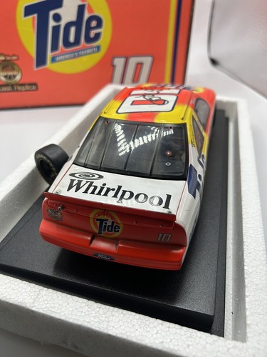 1:18 Ford Thunderbird 1997 NASCAR #10 Tide Ricky Rudd, by Revell Signed Broken - Picture 6 of 11