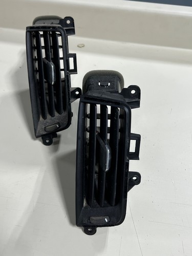 2014 2018 CHEVY SILVERADO GMC SIERRA RIGHT SIDE DASH AIR AC VENT OEM VENTS RH - Bild 4 von 4