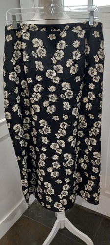 Bentley Plus Women Long Skirt Size 22